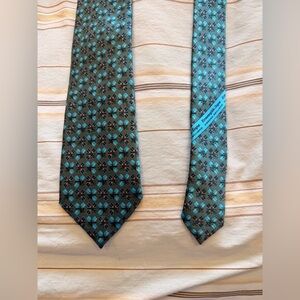 Ermenegildo Zegna 100% Silk Geometric Medallion Tie